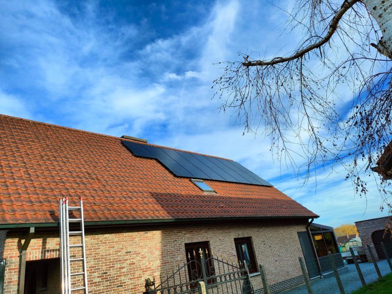 Hybrid inverter Installation in Benelux